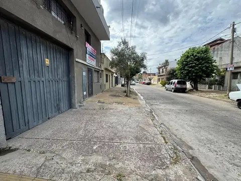 Galpon en Venta en Isidro Casanova, USD 160.000