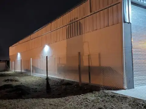 Galpon en Venta en Zarate, USD 180.000