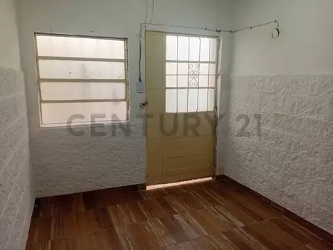 CHALET 3 AMBIENTES EN ALQUILER EN ISIDRO CASANOVA!