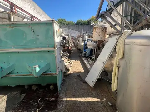 Galpon en Venta en Mataderos, USD 900.000