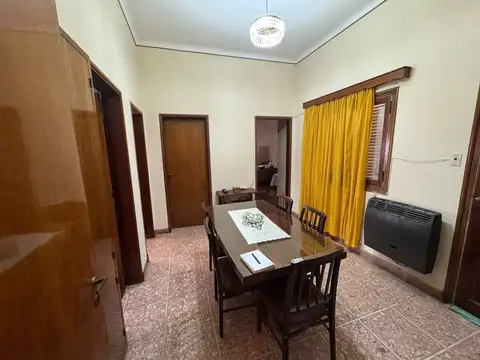 Avellaneda y 25 de Mayo 100