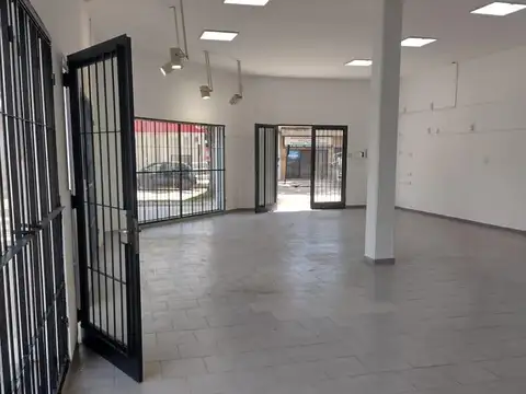 Local en Alquiler en Funes, $ 2.000.000