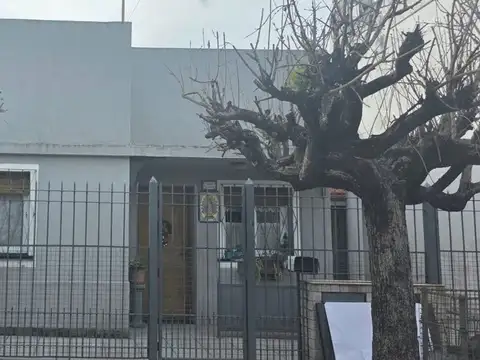 VENTA CASA MULTIFAMILIAR HAEDO SUR APTO CREDITO