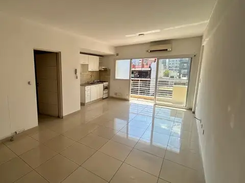 Departamento con Balcón en venta en Flores
