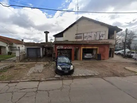 VENTA CONJUNTO DE LOCALES + CASA