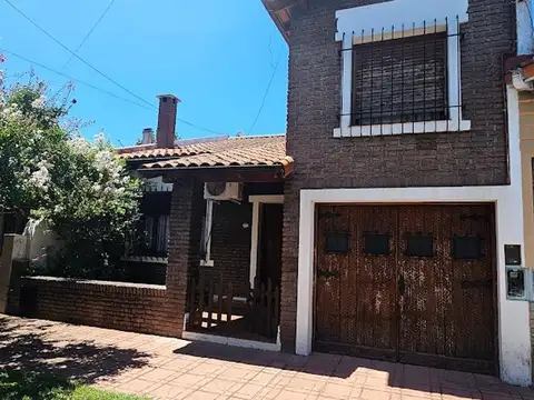 Chalet 5 ambientes en Castelar Norte