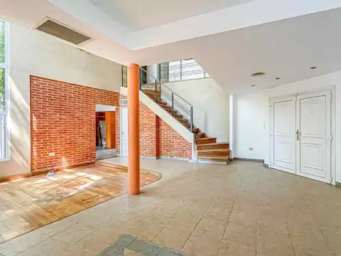 CASA EN VENTA RINGUELET.PERMUTAS. LA PLATA