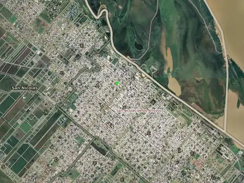 Urquiza e/ León Guruciaga y Lavalle