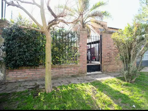 VENTA CASA 4 AMB CON PARQUE RANELAGH, BERAZATEGUI