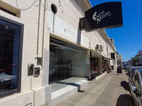 Local en Venta 30 años