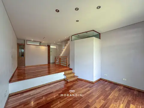 Depto Tipo Casa en Venta de 4 ambientes