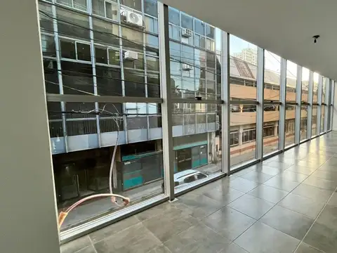 ALQUILER OFICINA CON DOS COCHERAS