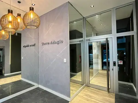 ALQUILER OFICINA CON DOS COCHERAS