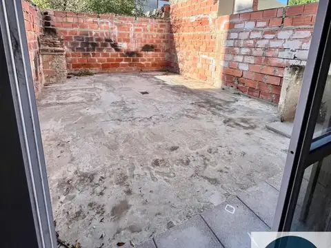 Casa en Alquiler con 1 cochera