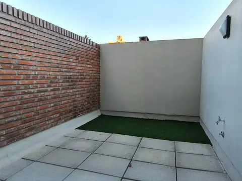 ALQUILER | MONOAMBIENTE | PELLEGRINI 563 02-02