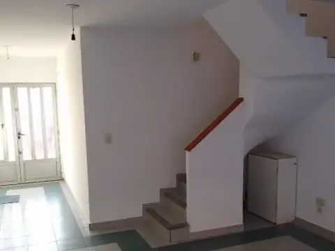 Depto Tipo Casa en Venta con 1 cocheras