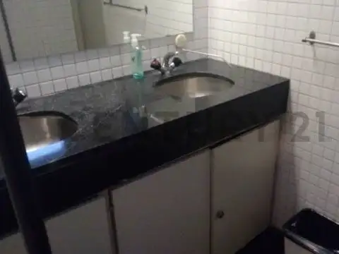 Suipacha 200, Piso 0