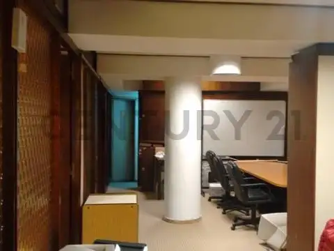 Suipacha 200, Piso 0