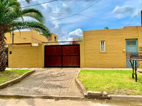 VENTA CASA 2AMB PILETA GARAG JARDIN GALPON-UDAONDO