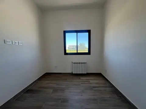 CASA EN VENTA EN CANNING CON COCHERA, PILETA