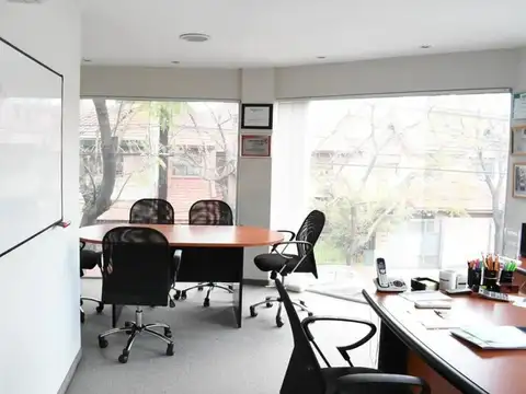 Oficina en Venta con 1 cochera