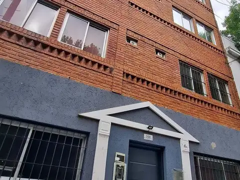 Departamento en Alquiler en Pompeya, $ 290.000