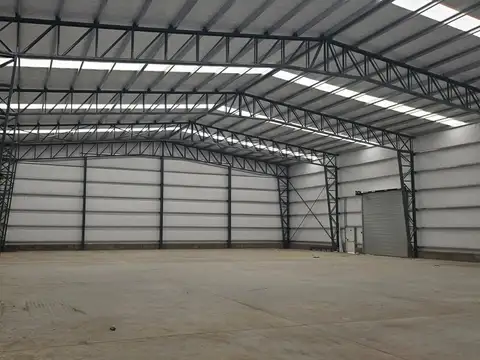 Depósito en Canning (E. Echeverria)