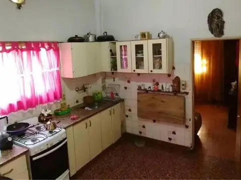 Casa en Venta con 4 cocheras