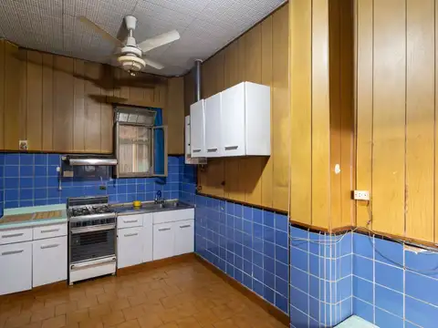 Casa 5 ambientes con 2 baños