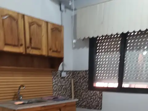Departamento en Alquiler en Rafael Castillo, $ 250.000