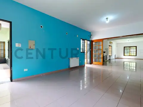 VENTA CASA QUINTA 5 AMBIENTES JARDIN QUINCHO PILETA PARQUE LELOIR