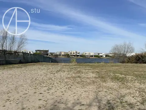 Terreno en Venta en El Cantón - Barrio Puerto, USD 140.000