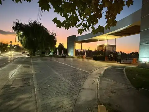 bandera de los andes , Piso 0