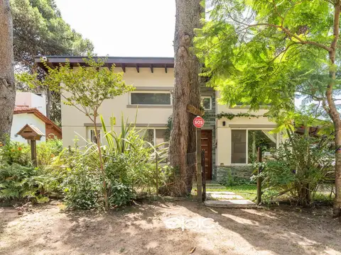 Casa 4 ambientes en venta en Valeria del Mar