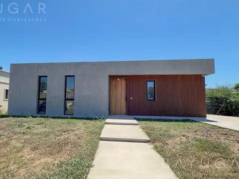 Venta Casa - Barrio Santa Elisa Pilar del Este - 4 ambientes