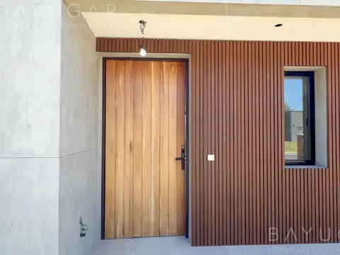 Casa en Venta en Pilar Del Este - Santa Elisa, USD 180.000