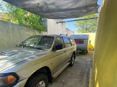 CASA 3 AMBIENTES + DPTO 2 AMBIENTES EN VILLA LUZURIAGA