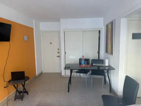 Bolivar 2100, Piso 7