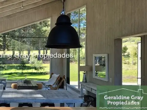 Casa 4 ambientes con 3 baños