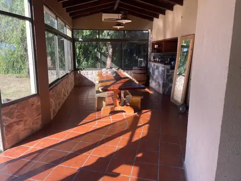 SE VENDE CASA EN COUNTRY SAN ISIDRO VILLA ALLENDE