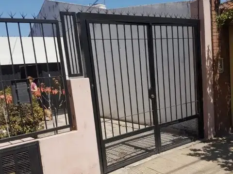 Casa en Venta en Jose Leon Suarez, USD 80.000