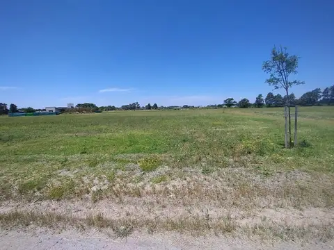 Terreno en Venta en Los Tres Pinos, USD 18.000