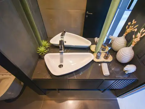 Exclusiva Casa en Venta El Golf Nordelta Al Agua