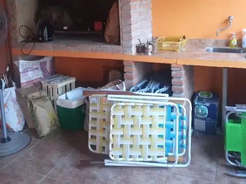 Depto Tipo Casa en Venta en Arroyito Oeste, USD 1.111