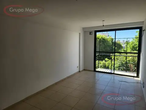 Villa Devoto 3 ambientes frente con balcon