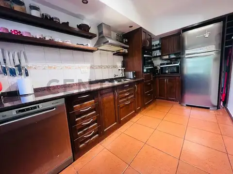 Marinos De Guarani 1800, Piso 0