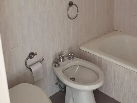 Departamento en Alquiler en Vicente Lopez Vias / Rio, $ 750.000