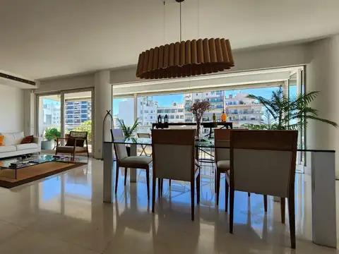 Departamento en Alquiler con 2 cocheras