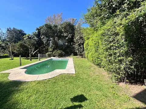 VENTA CASA 3 AMB CON PISCINA Y PARQUE MASCHWITZ