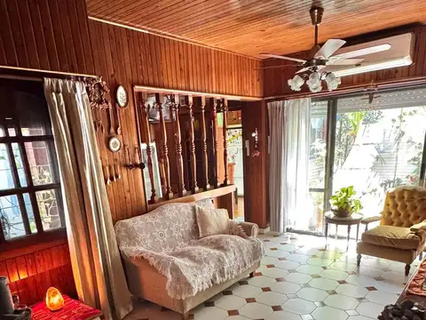 Venta Casa 5 Ambientes en Lomas de Zamora